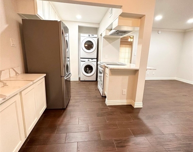 8935 Gaylord Street - Photo Thumbnail 5