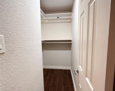 8935 Gaylord Street - Photo Thumbnail 13