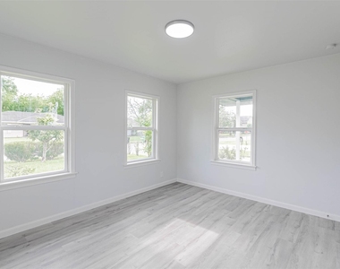 3607#a Luca St Street - Photo Thumbnail 16