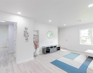3607#a Luca St Street - Photo Thumbnail 9
