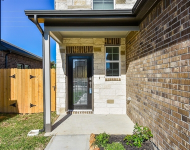 5723 Fresh View Court - Photo Thumbnail 2