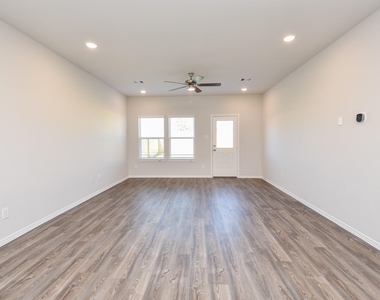 5723 Fresh View Court - Photo Thumbnail 10
