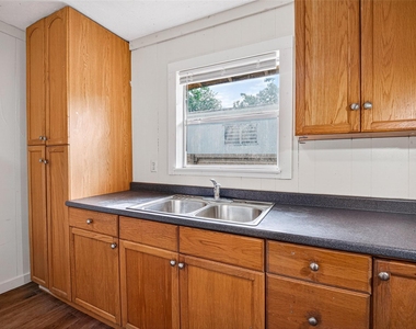 12731 Wanda Way - Photo Thumbnail 8