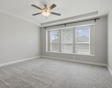 5215 Baroness Lane - Photo Thumbnail 13