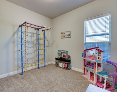5215 Baroness Lane - Photo Thumbnail 22