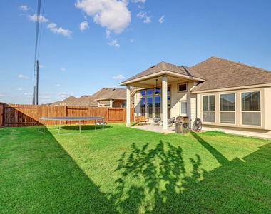 5215 Baroness Lane - Photo Thumbnail 25