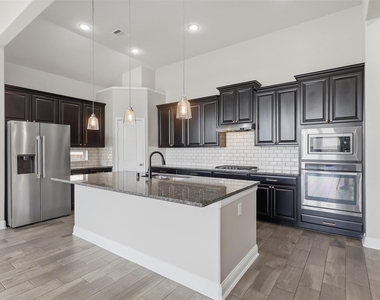 5215 Baroness Lane - Photo Thumbnail 5