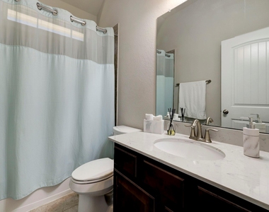 5215 Baroness Lane - Photo Thumbnail 21