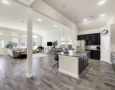 5215 Baroness Lane - Photo Thumbnail 4