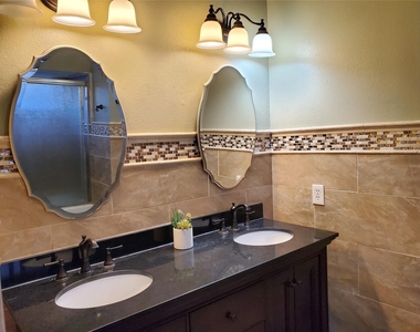 2107 Tower Bridge Road - Photo Thumbnail 14