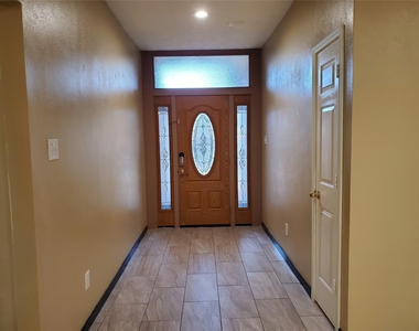 2107 Tower Bridge Road - Photo Thumbnail 1