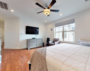 5422 Darling Street - Photo Thumbnail 27
