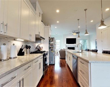 5422 Darling Street - Photo Thumbnail 8