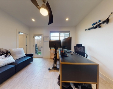 5422 Darling Street - Photo Thumbnail 2