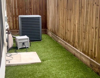 5422 Darling Street - Photo Thumbnail 34