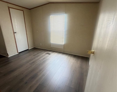 601 Clear Lake Road - Photo Thumbnail 9