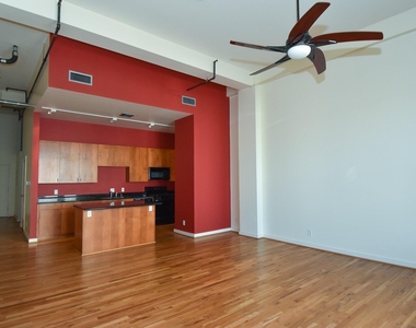 915 Franklin Street - Photo Thumbnail 1