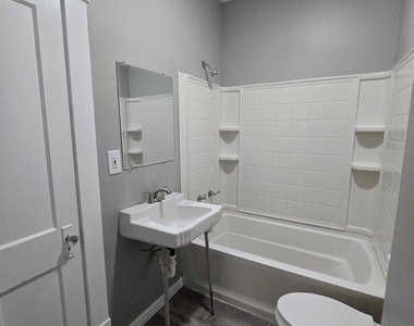 3125 Illinois Street - Photo Thumbnail 10