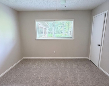 20064 Mercedell Drive - Photo Thumbnail 20