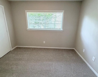 20064 Mercedell Drive - Photo Thumbnail 22