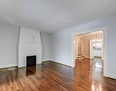 1748 Hawthorne Street - Photo Thumbnail 6