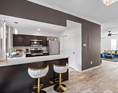 15167 Kimberley Ct - Photo Thumbnail 12