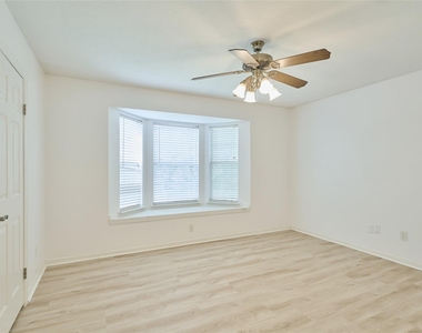188 N Golden Arrow Circle N - Photo Thumbnail 14