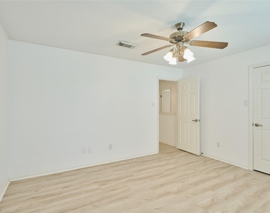 188 N Golden Arrow Circle N - Photo Thumbnail 15