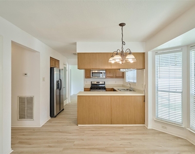 188 N Golden Arrow Circle N - Photo Thumbnail 11