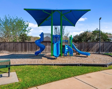 17215 Fernchase Court - Photo Thumbnail 36