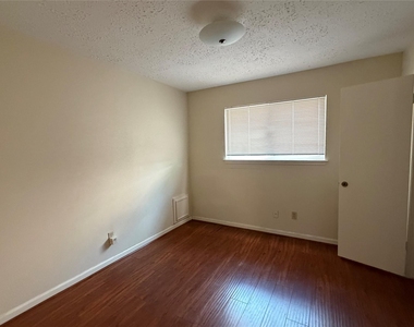 2535 Coopers Post Lane - Photo Thumbnail 9