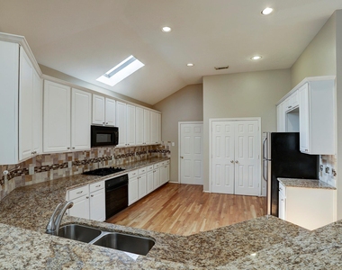 9907 Kemp Forest Drive - Photo Thumbnail 8
