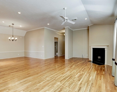9907 Kemp Forest Drive - Photo Thumbnail 6
