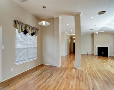 9907 Kemp Forest Drive - Photo Thumbnail 5