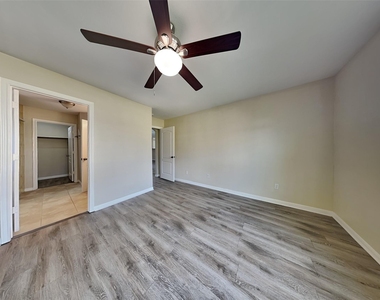18011 Kinsale Valley Lane - Photo Thumbnail 5