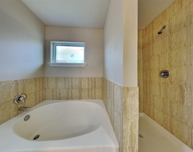 18011 Kinsale Valley Lane - Photo Thumbnail 9