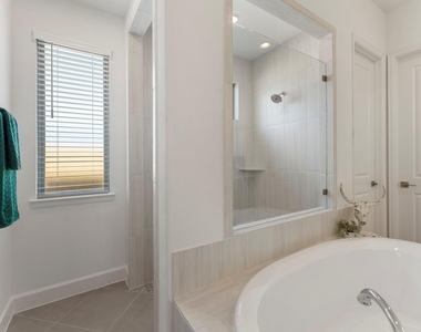 26545 Pioneer Pointe Court - Photo Thumbnail 20