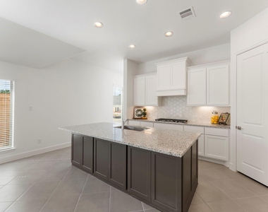 26545 Pioneer Pointe Court - Photo Thumbnail 24
