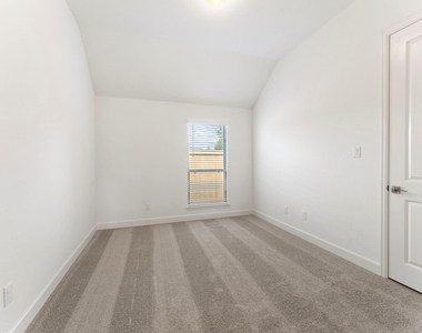 26545 Pioneer Pointe Court - Photo Thumbnail 7