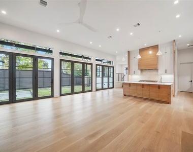 603 E 26th Street - Photo Thumbnail 10
