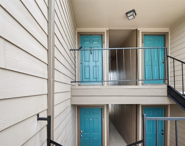 2121 Hepburn Street - Photo Thumbnail 16