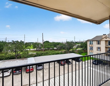 2121 Hepburn Street - Photo Thumbnail 13