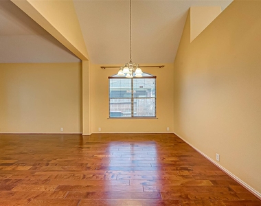 26031 Crestford Park Lane - Photo Thumbnail 5