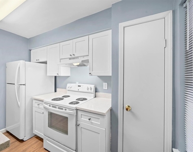 6415 South Lake Houston Parkway - Photo Thumbnail 3
