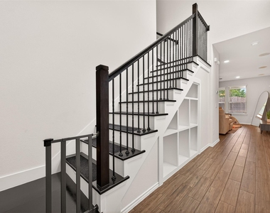5134 Aedan Oak Street - Photo Thumbnail 5