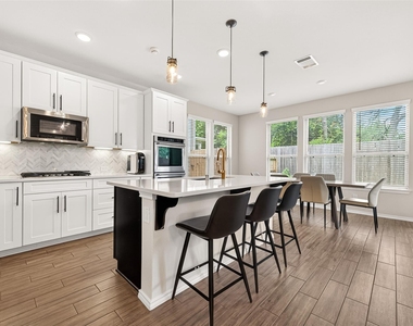 5134 Aedan Oak Street - Photo Thumbnail 16