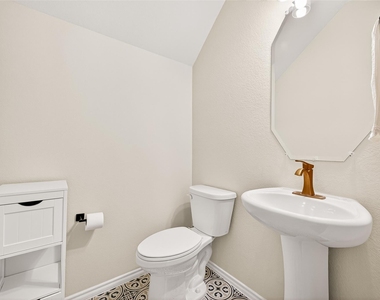 5134 Aedan Oak Street - Photo Thumbnail 23
