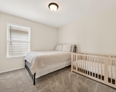 5134 Aedan Oak Street - Photo Thumbnail 36