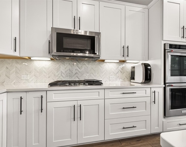 5134 Aedan Oak Street - Photo Thumbnail 19