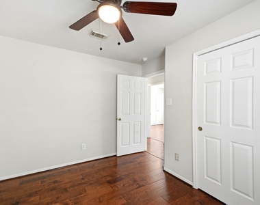 3126 Waters View Drive - Photo Thumbnail 43